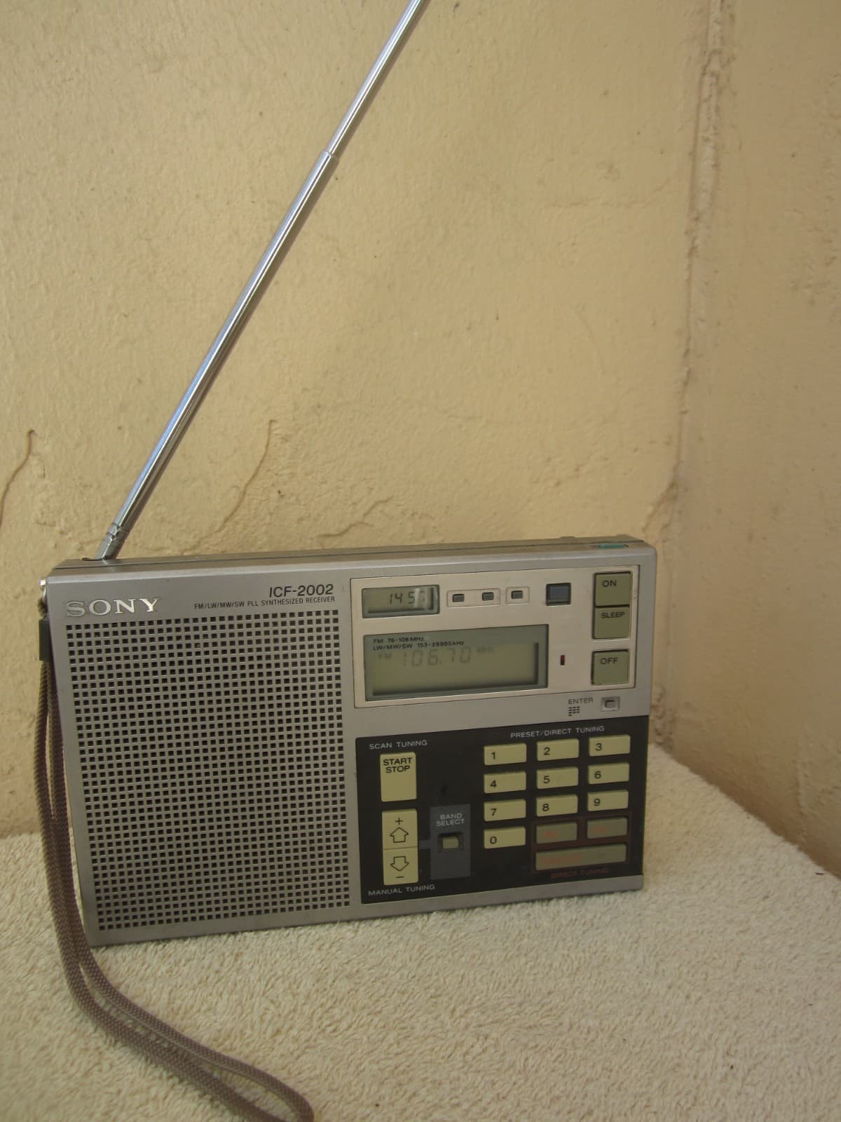 Sony ICF-2002 FM/LW/MW/SW Short Wave Radio Receiver Tested Works