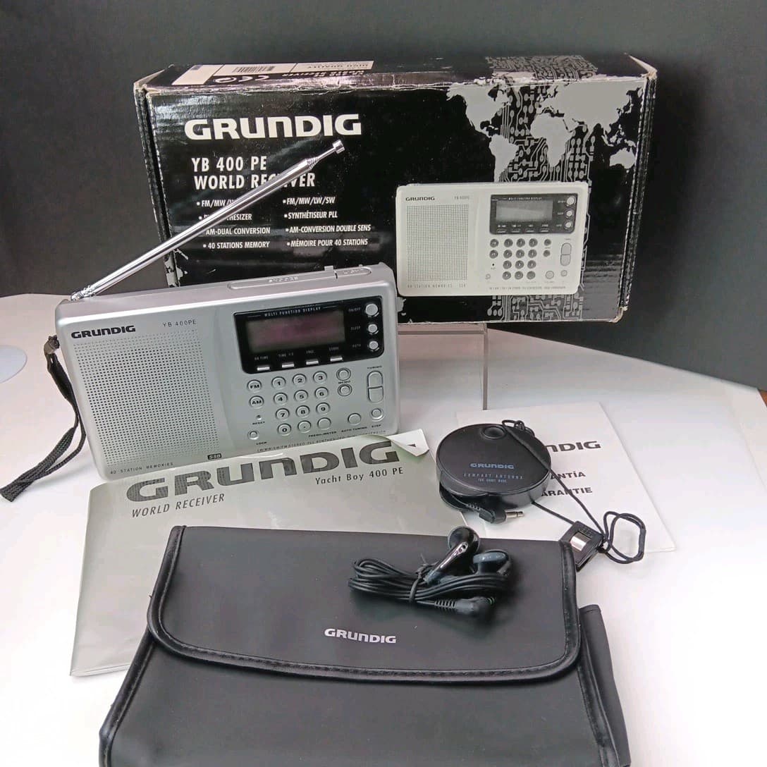 Grundig Yacht Boy 400 World Receiver AM/FM Shortwave Radio Bundle-Good Cond.