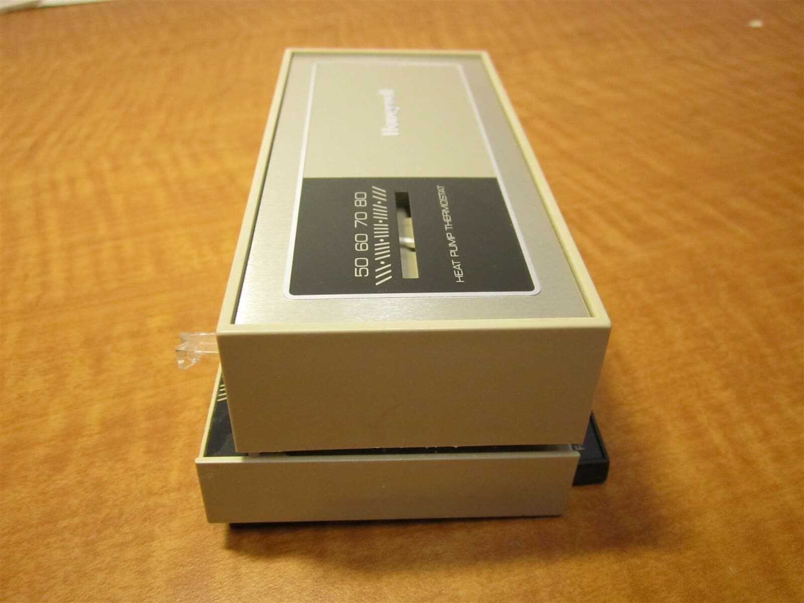 Honeywell Y594R1425 Heat Pump Low Voltage Thermostat 24V 3