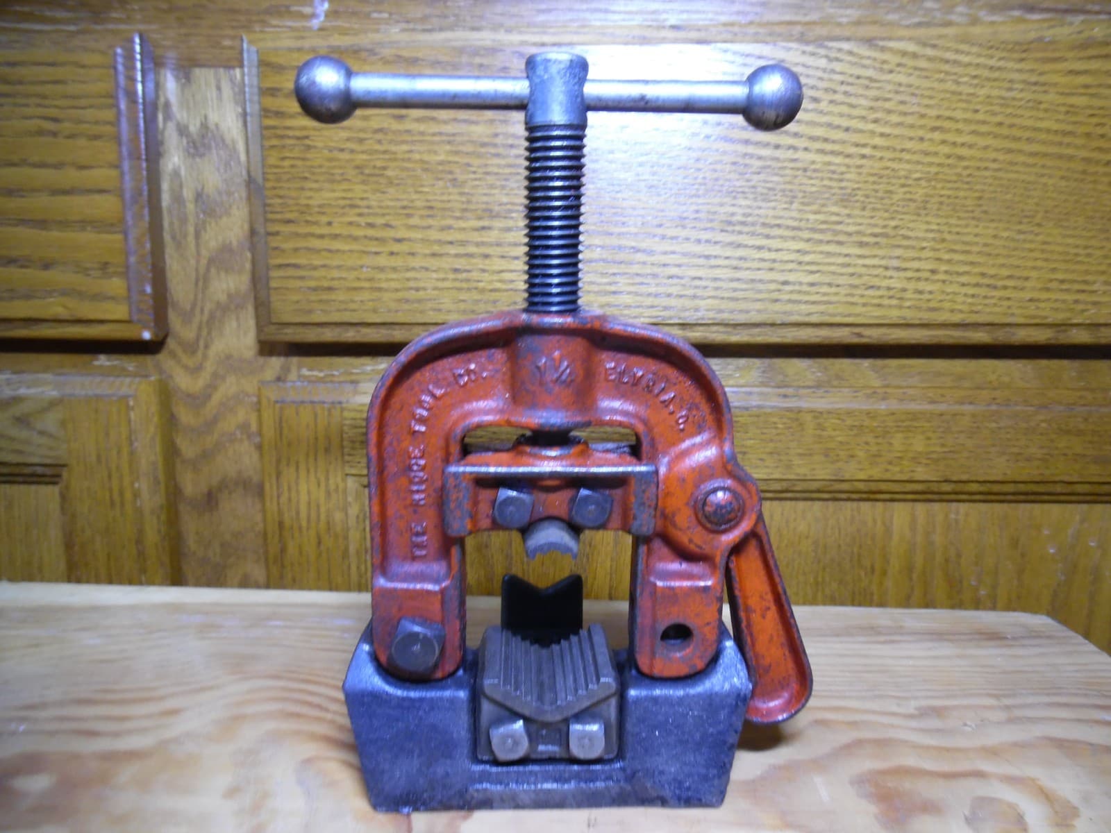 Vintage SWEET LOOKIN Ridgid B-Y 1-1/4" pipe vise Holding Clamp BENCH BUMPER WORK 4