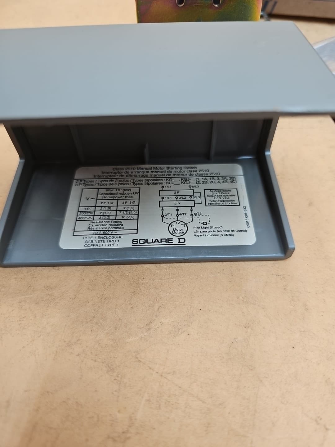 Square D 2510-KG2 Ser. A Manual Motor Starting Toggle Switch. 6