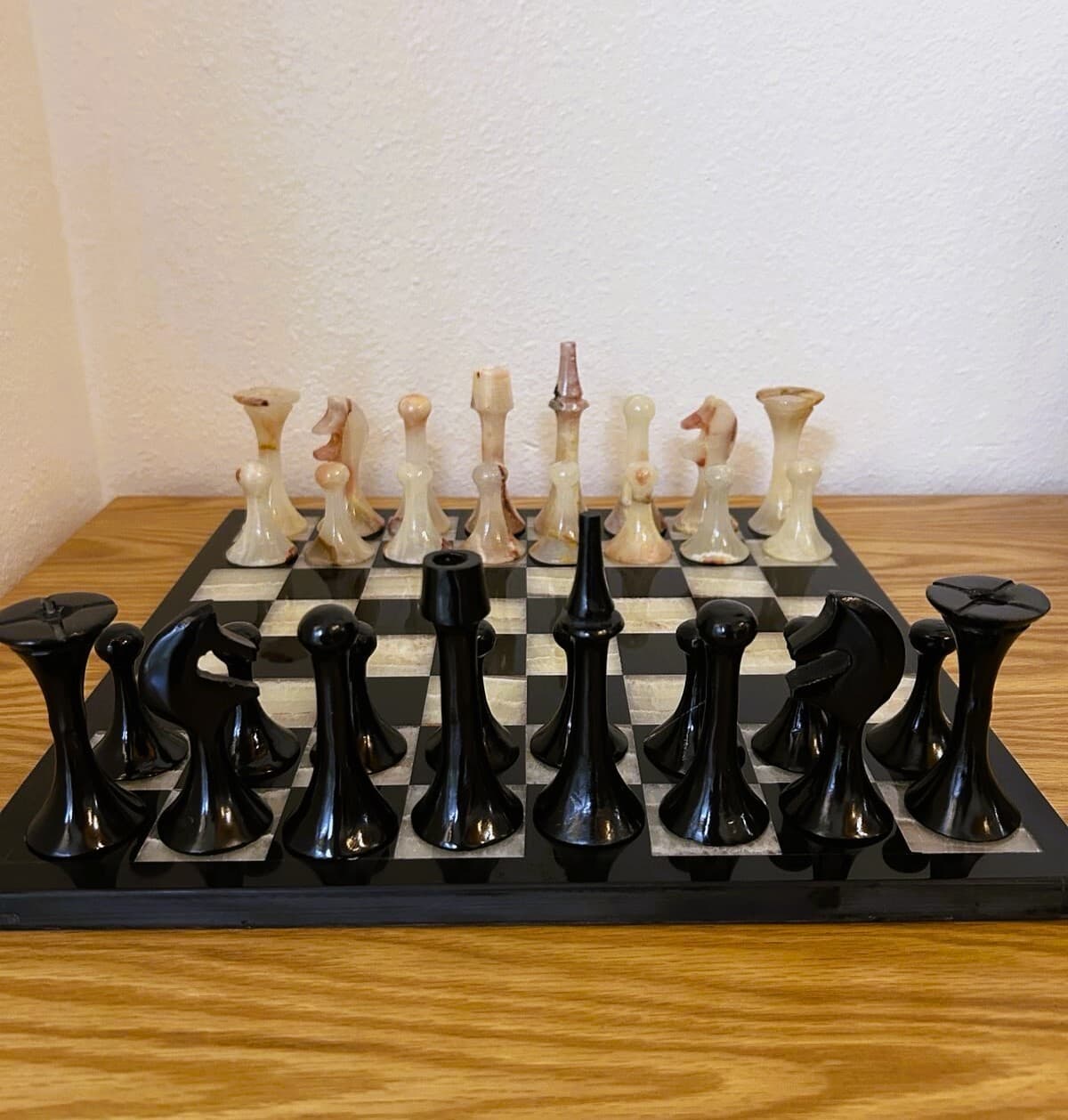 Handmade Italian Style Green and Black Onyx Chess Set 14" x 14" 4