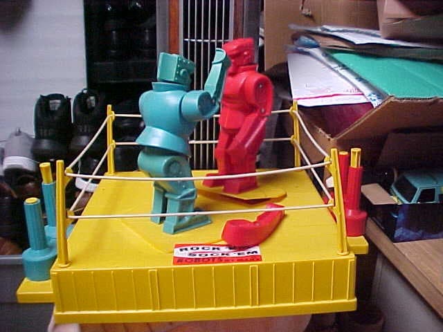 Marx 1966 Rock em Sock em Robots. Needs Repair. Parts