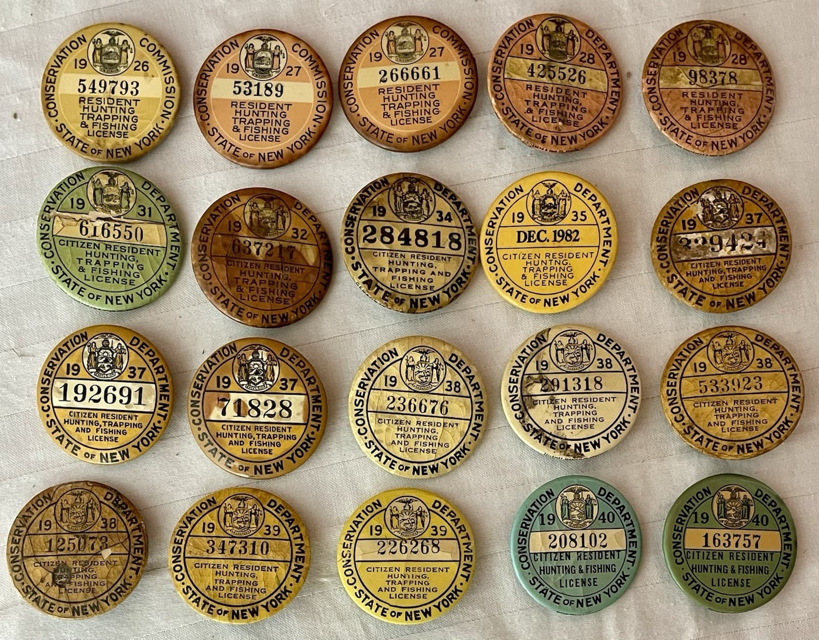 1928 NEW YORK RESIDENT HUNTING FISHING TRAPPING LICENSE PERMIT BUTTON PIN BADGE 3