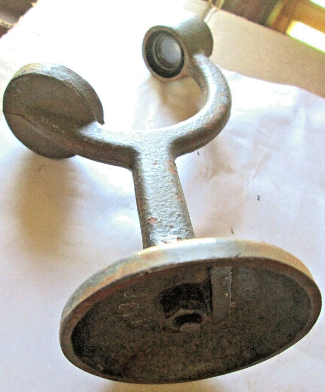 ANTIQUE SOLID BRASS, GRAIN FOCUSER 7138 MICROSIGHT 8 1/2" X 4 3/4" X 3 1/8" USED 3