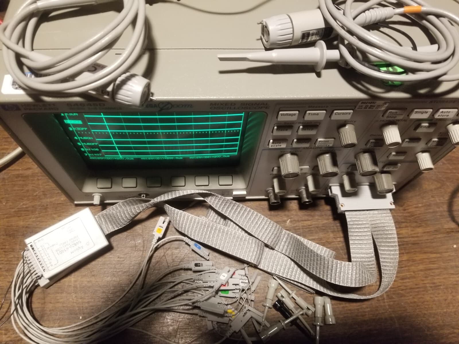 HP54645D Mixed Signal Oscilloscope MSO COMPLETE WITH PROBES. 100MHz 2Ch+16 data 6