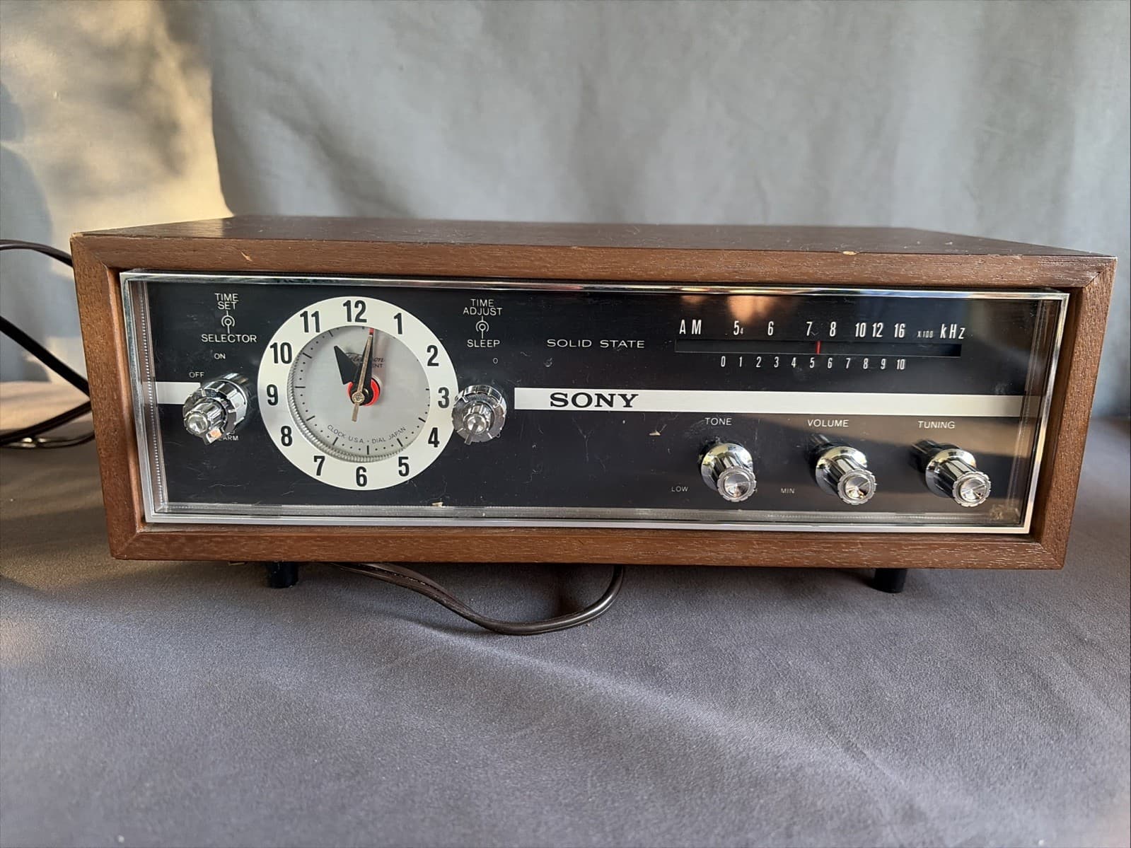 Vintage 1965 Sony 8RC-74 AM Clock Radio – Working, Made in Japan
