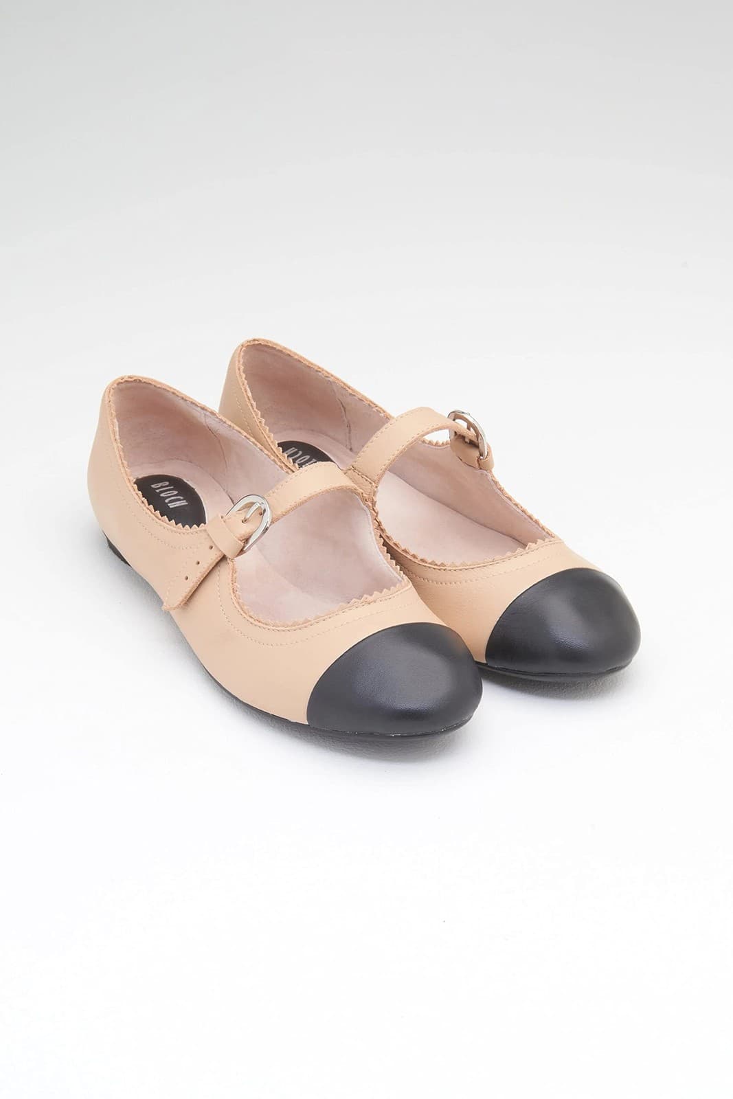 Womens Cassiopeia Ballet Flat, Capuccino, 6 4