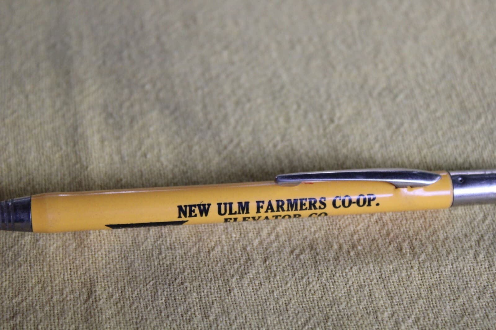 great shape * 1940's OLIVER TRACTOR Old NEW ULM MN Advertising Mechanical Pencil 6