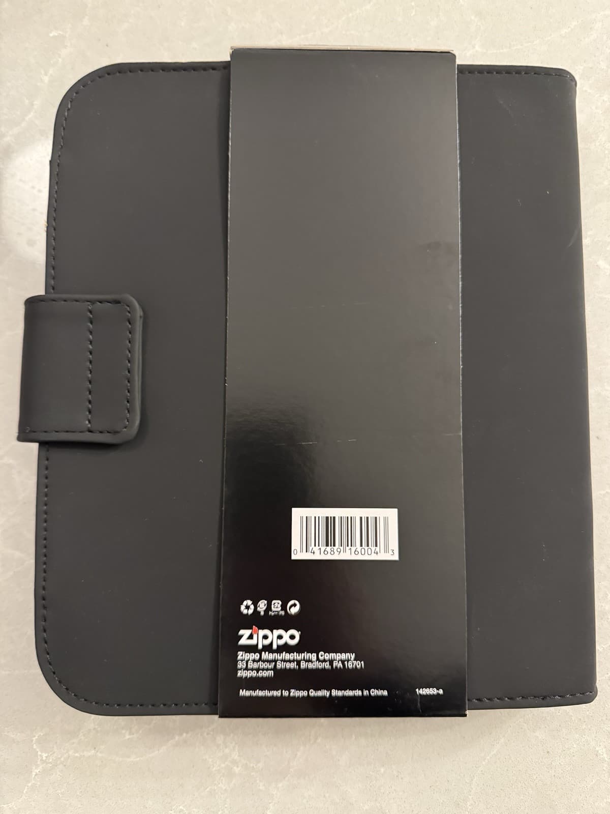 Zippo Lighter Collector's Case, Display Pouch, Black, 142653 - Holds 8 Lighters 2