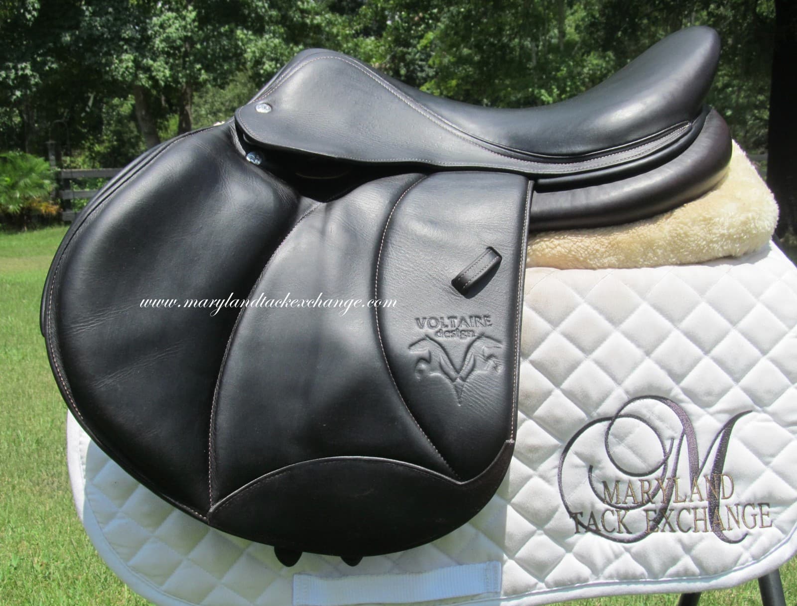 17.5" VOLTAIRE STUTTGART BUFFALO close contact jumping saddle-WIDE-2019 MODEL