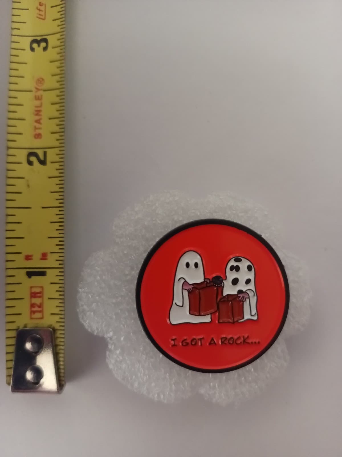 CHARLIE BROWN-ENAMEL PIN-SHIP ALL THE PINS YOU BUY FOR $4.99-VISIT OUR STORE 2