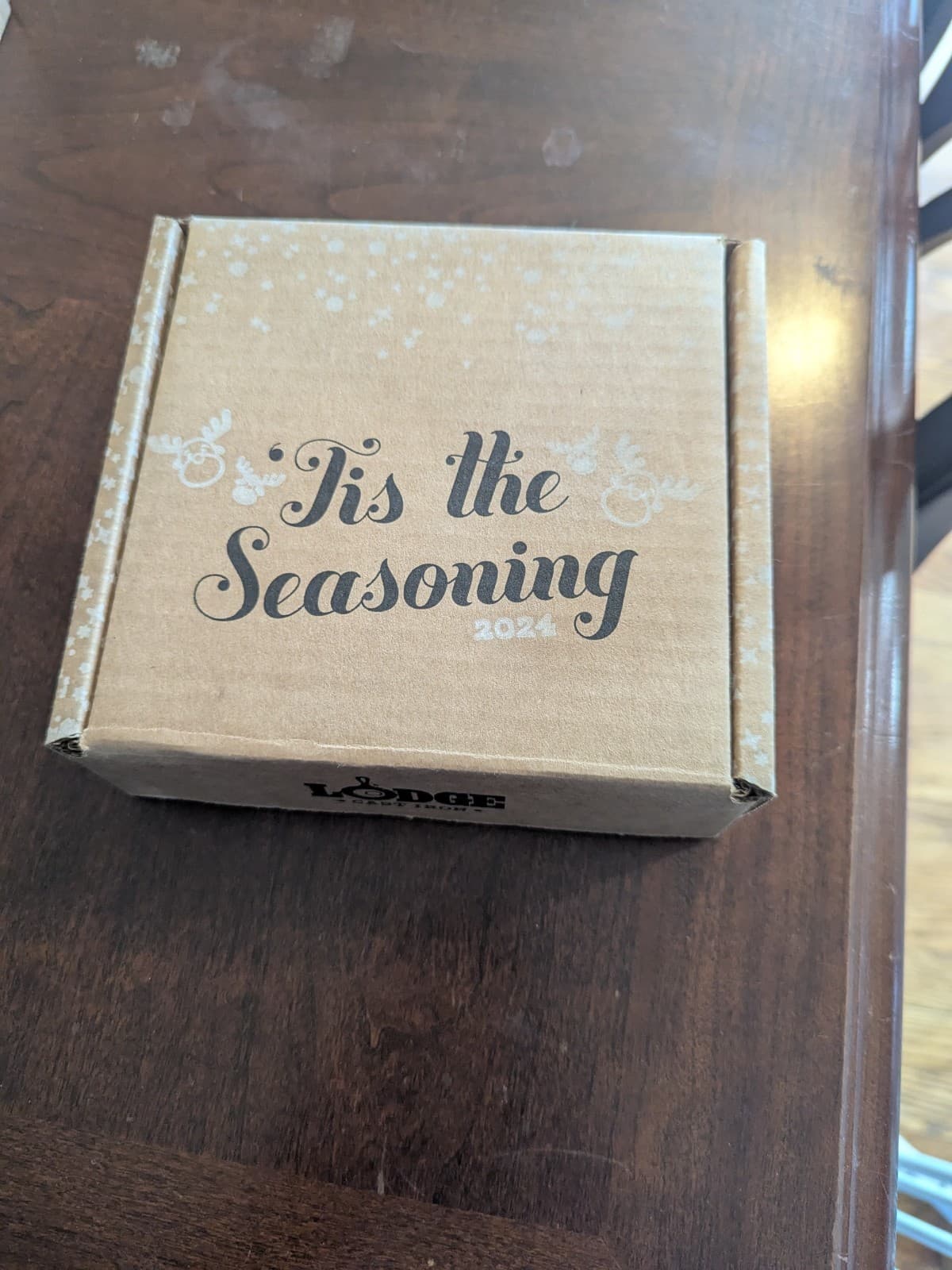 Lodge Cast Iron Mini Skillet Holiday Reindeer 2024 3.5" Ornament 3