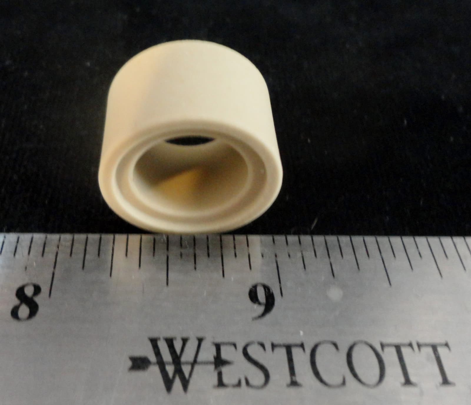 ONE DOZEN (12) HIGH PURITY CORDIERITE SEATED BUSHING SPACER INSULATOR No.: 109 6