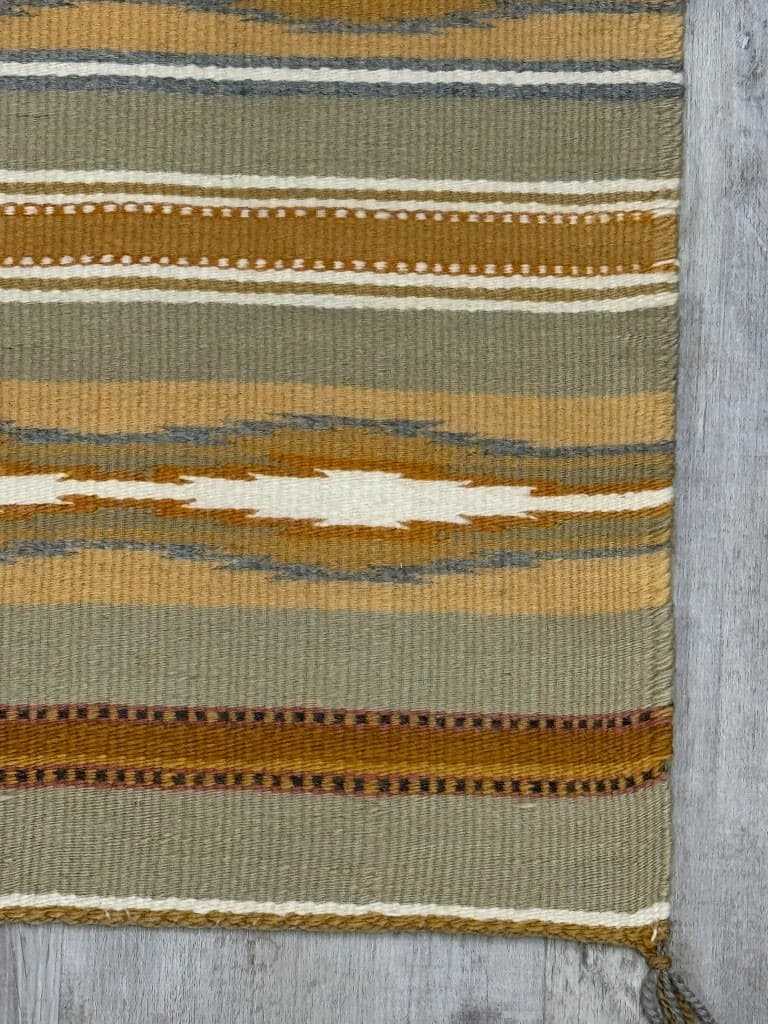 Navajo Blanket / Rug ; Chinle Classic Revival 4
