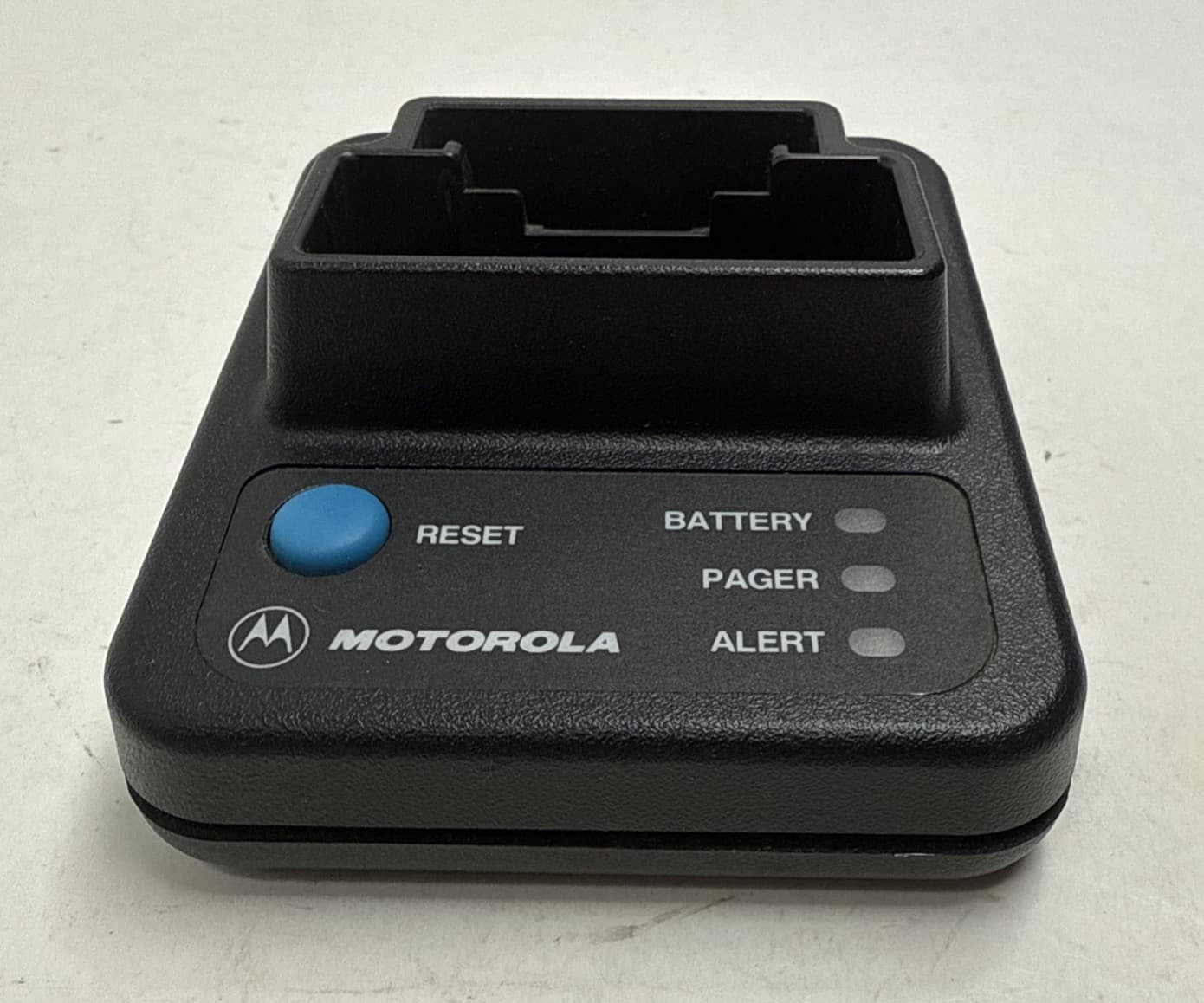 Motorola Minitor II Charger NLN3823A/NLN3824A 2