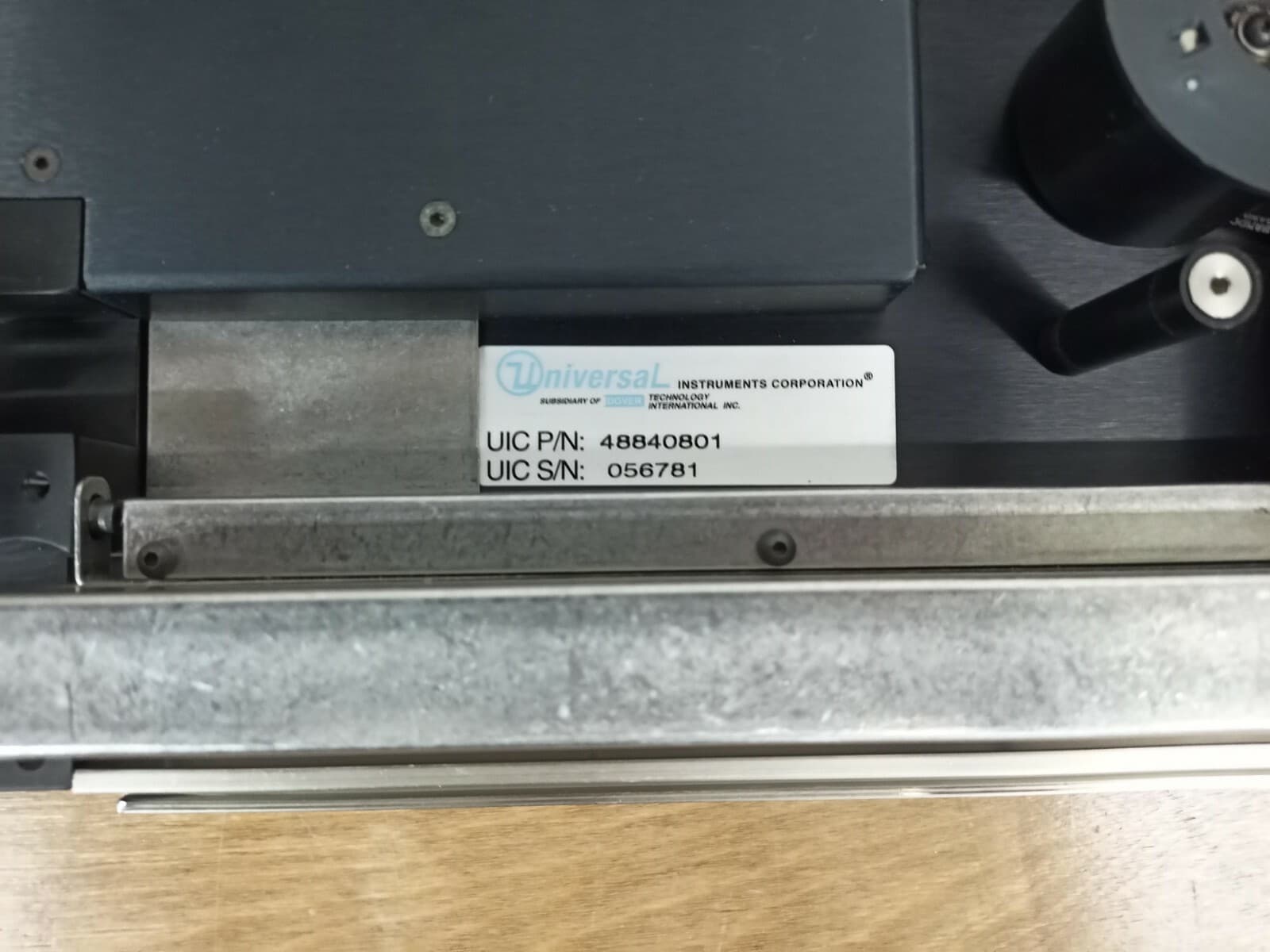 UIC Universal Instruments 44mm Deep Pocket Electric MultiPitch Feeder 48840801 2