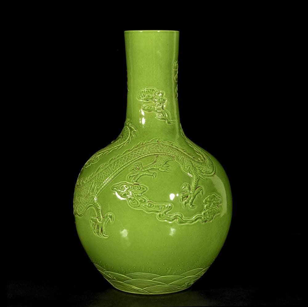 33CM Qianlong Signed Old Chinese Apple Green Vase W/dragon U1325