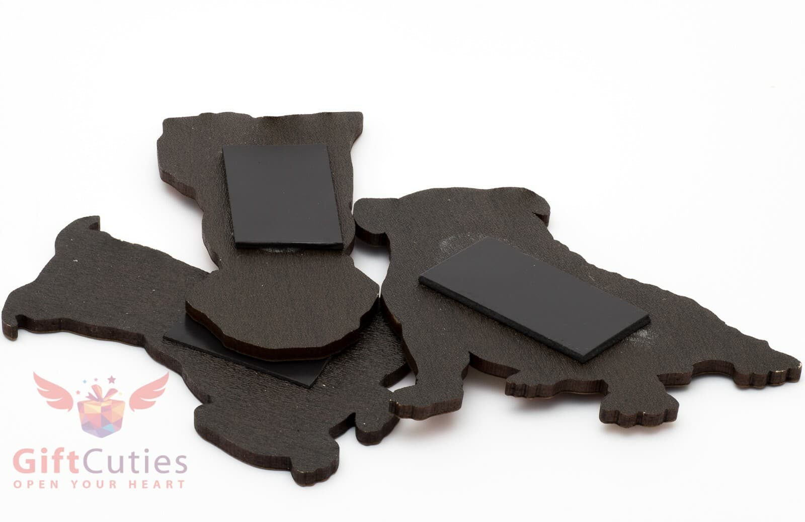 Wooden refrigerator or fridge dog magnet of American Bulldog 2