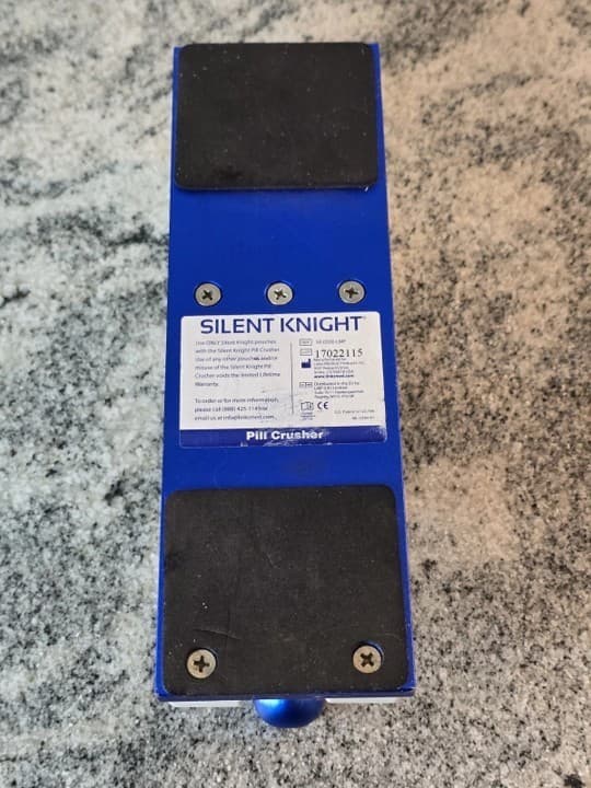 Silent Knight Pill Crusher Tablet Pulverizer w/ Pouches Medical Nursing Care Too 4