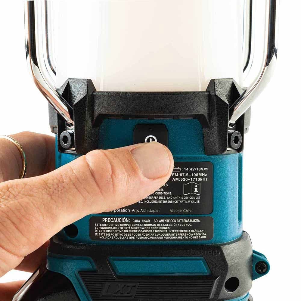 Makita XRM12 18V LXT Cordless Lantern Radio Tool Only 3