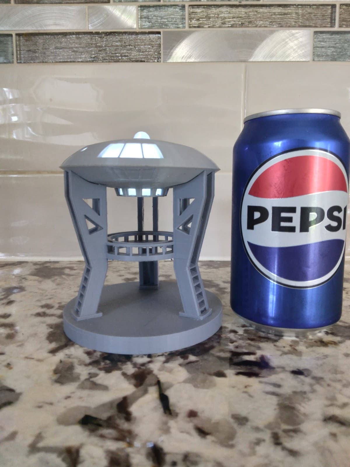 Jupiter 2 Lost In Space Saucer With Lights On Launch Gantry 3d Print.  2