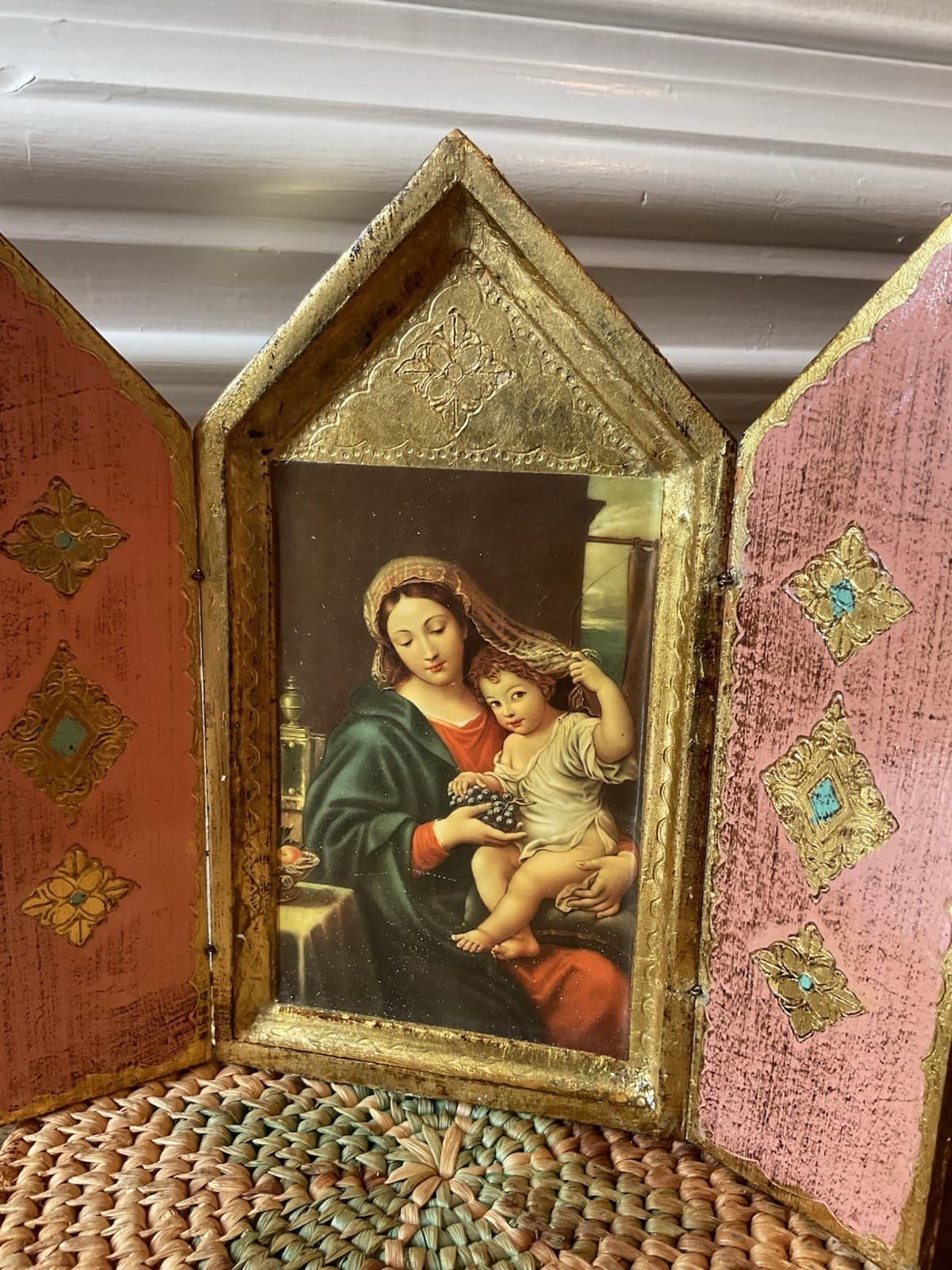 Jesus And Mary Florentine Style Triptych “Our Lady Of The Grapes” Vintage 3