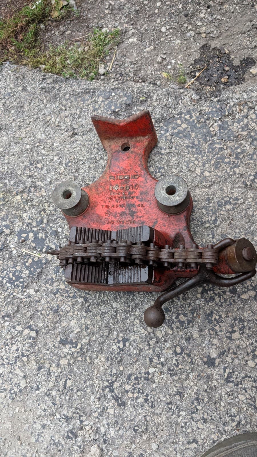 Ridgid BC810 Bench Chain Vise ½" To 8" Pipe 3