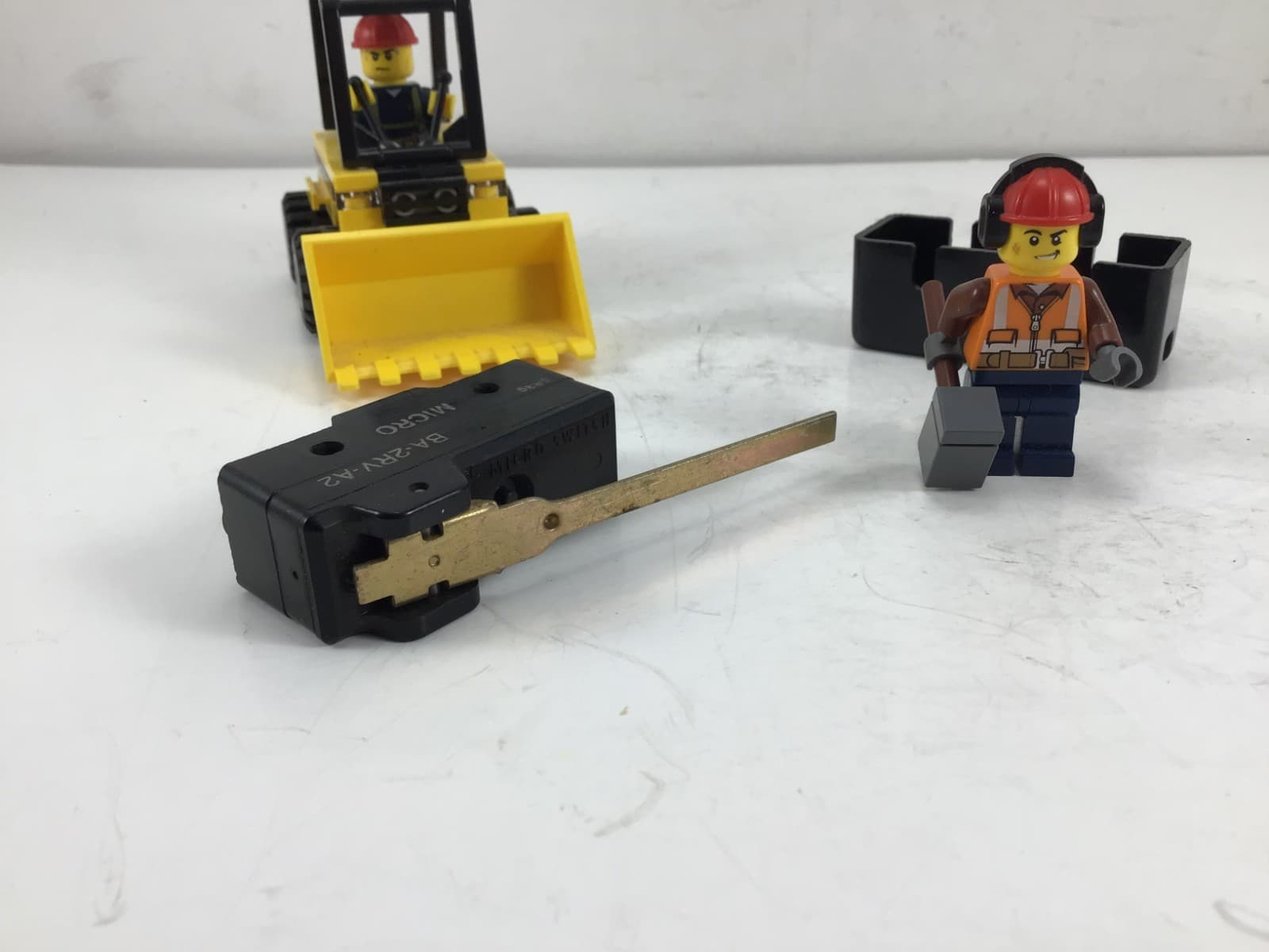 BA-2RV-A2 - MICRO-SWITCH - SNAP ACTION SWITCH - **NEW OLD STOCK!!** 4