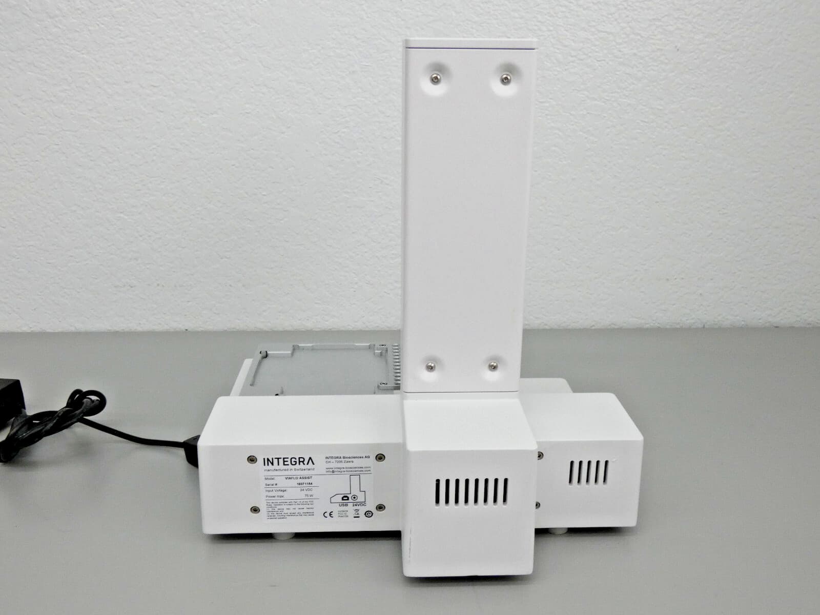 Integra Viaflo Assist Pipetting Robot Base Unit 5