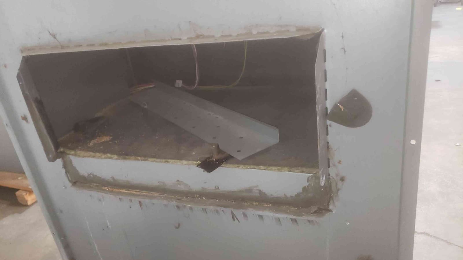 Liebert 5 Ton 208/230 1PH Packaged Wall Mount AC ET060SRP00T Bard (SKU: 110865) 5