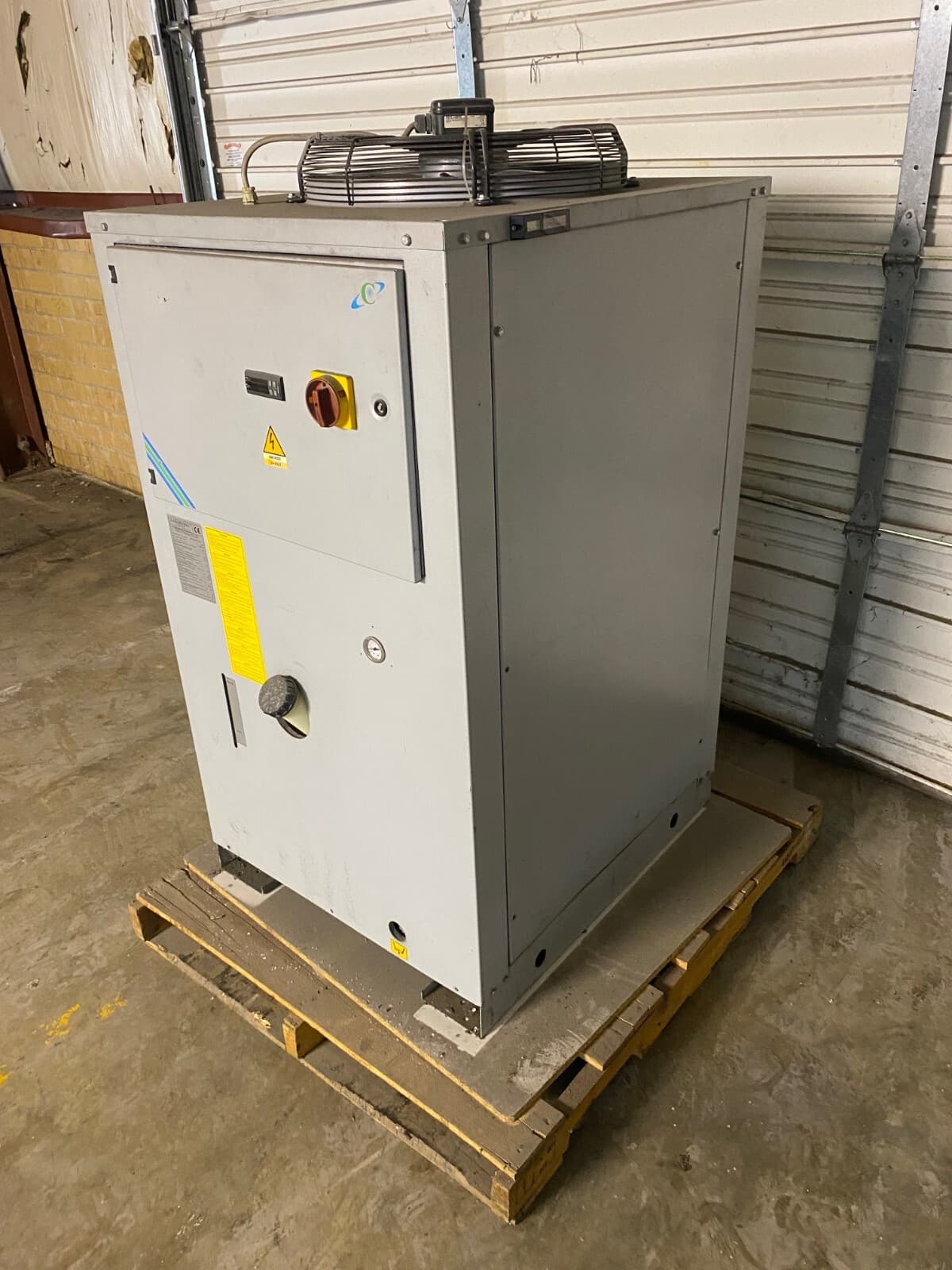 Cosmotec WRAA3 N4 208 Industrial Air-Cooled Liquid Chiller, 12.5 kW 4