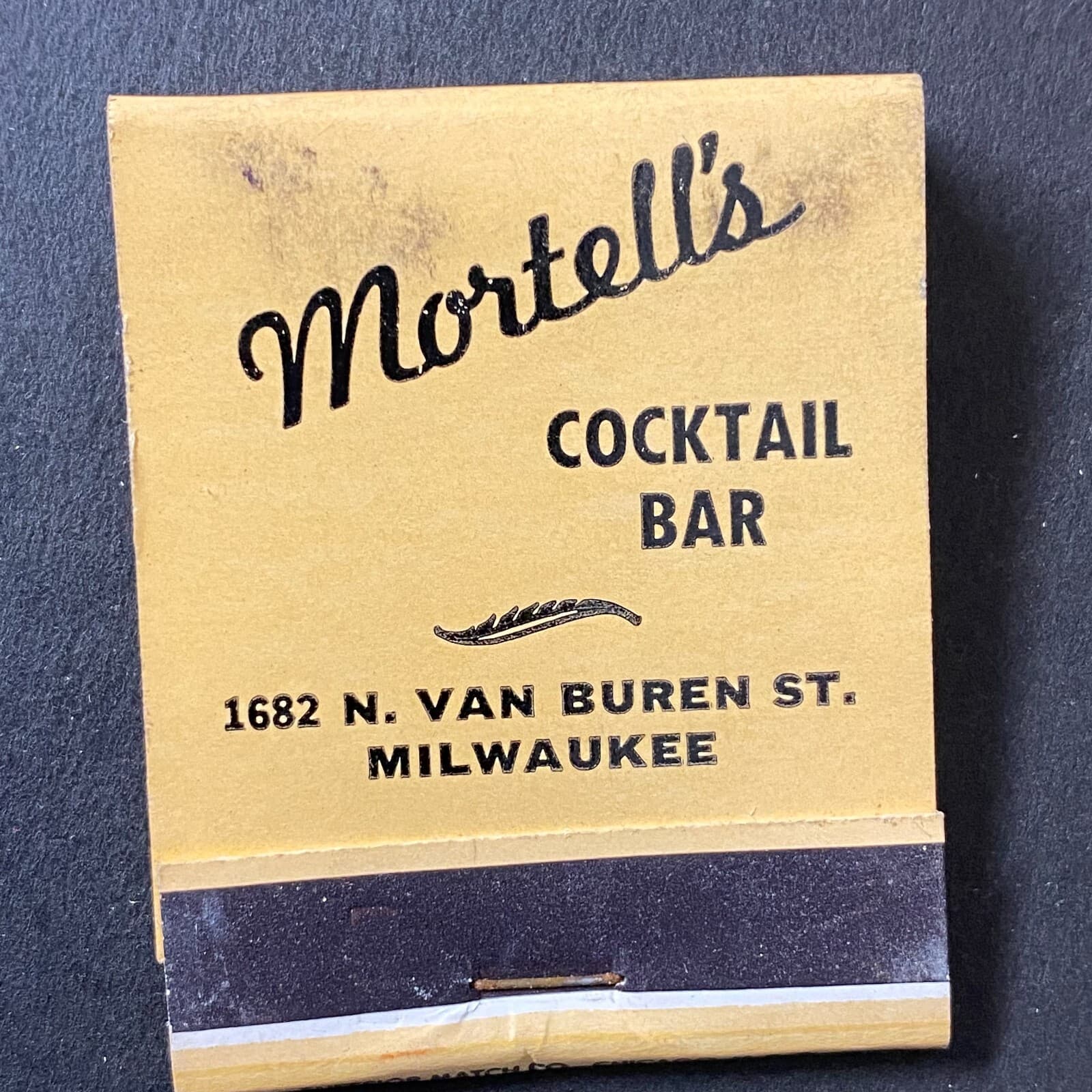 Mortell's Cocktail Bar Jimmy Mortell* c1965 Full Matchbook Scarce VGC 2