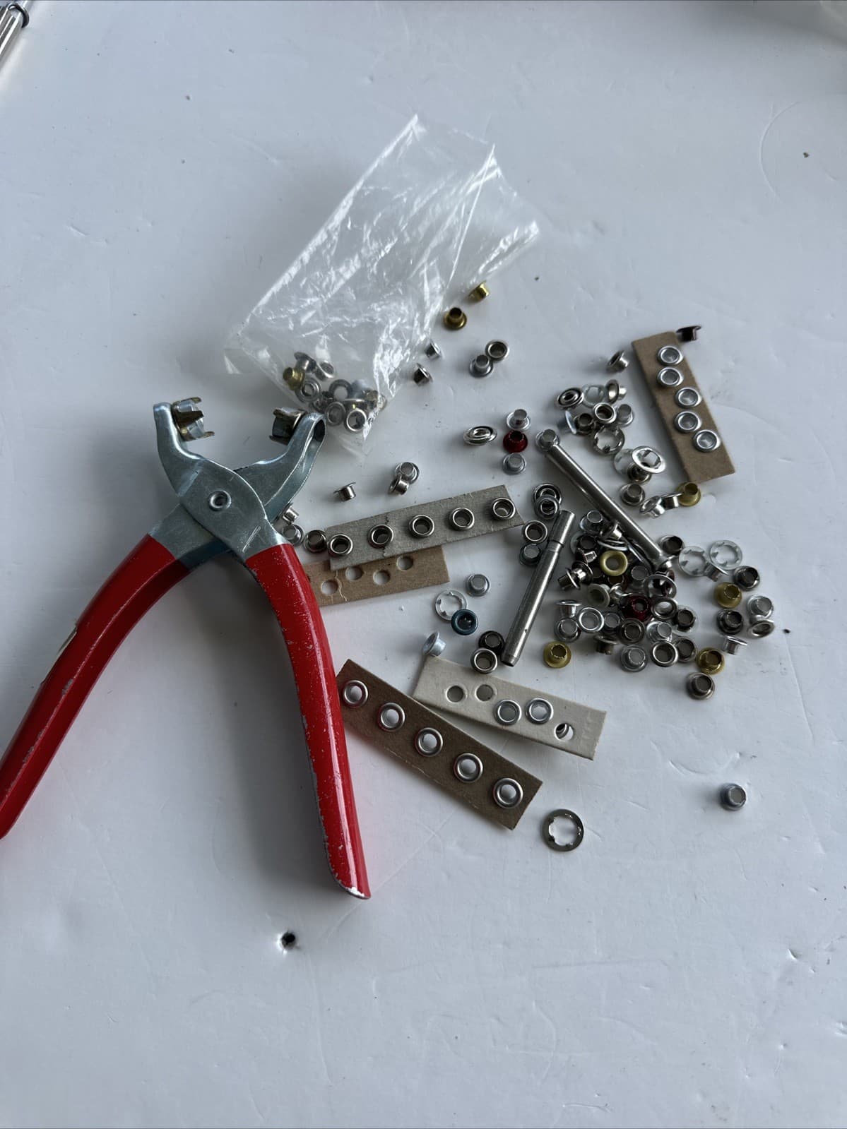 Sewing Accessories Snap Fastner Tool with Various Sizes Snaps and Eyelets