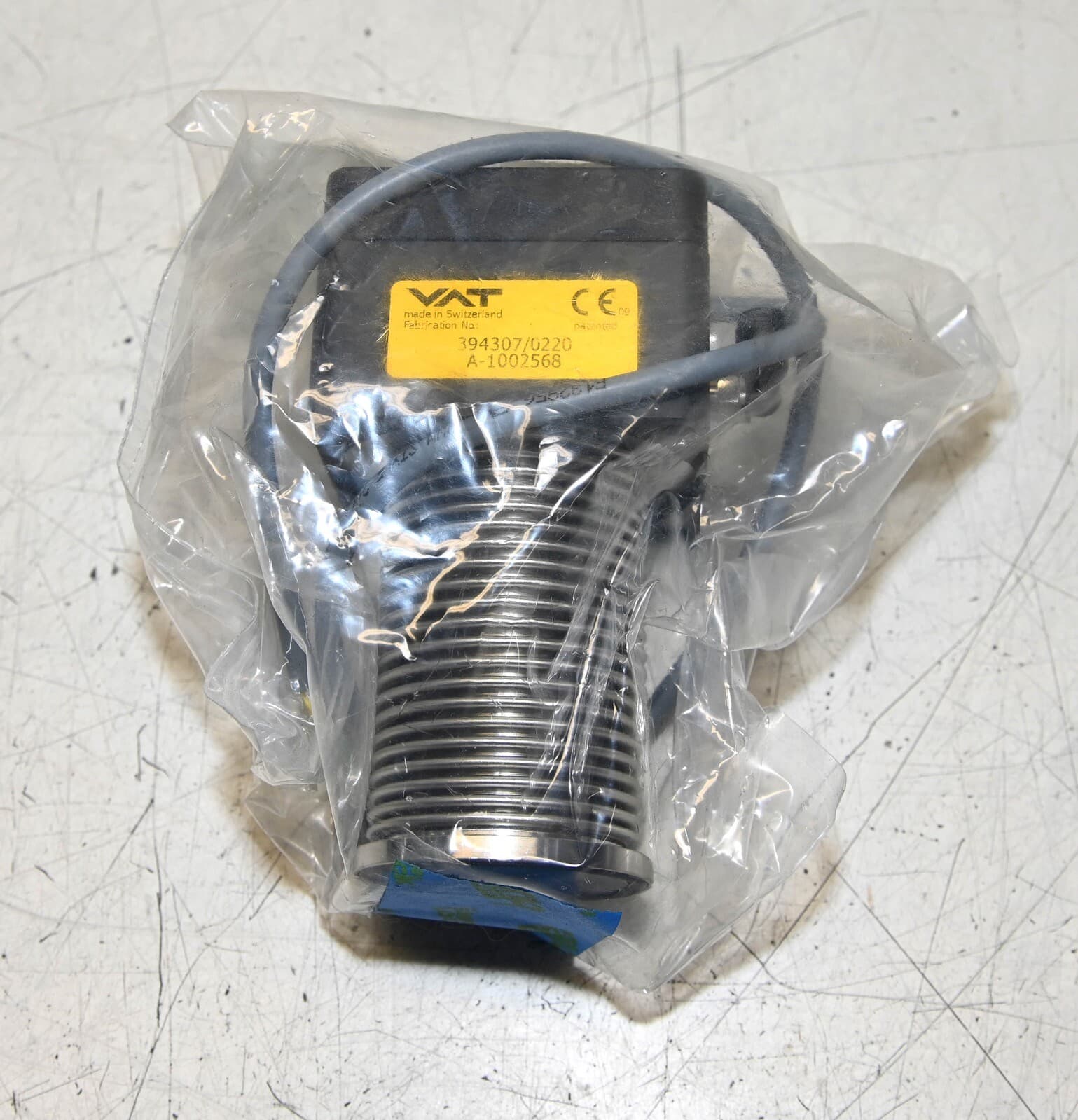 VAT 394307/0220 Pnuematic HV Angle Valve Insert