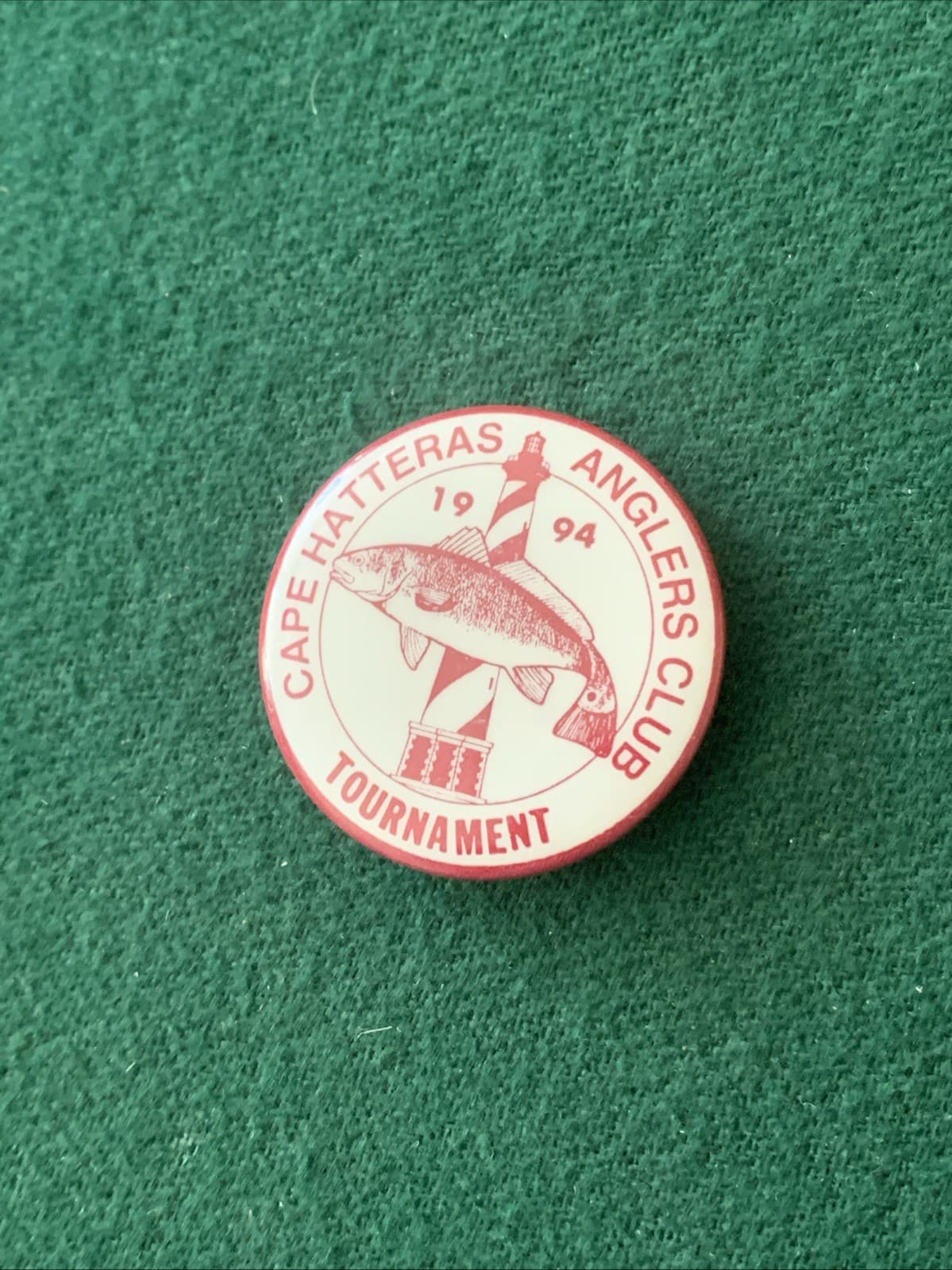 1994 CAPE HATTERAS ANGLERS CLUB Fishing Tournament Badge Pin Pinback Button NC 2