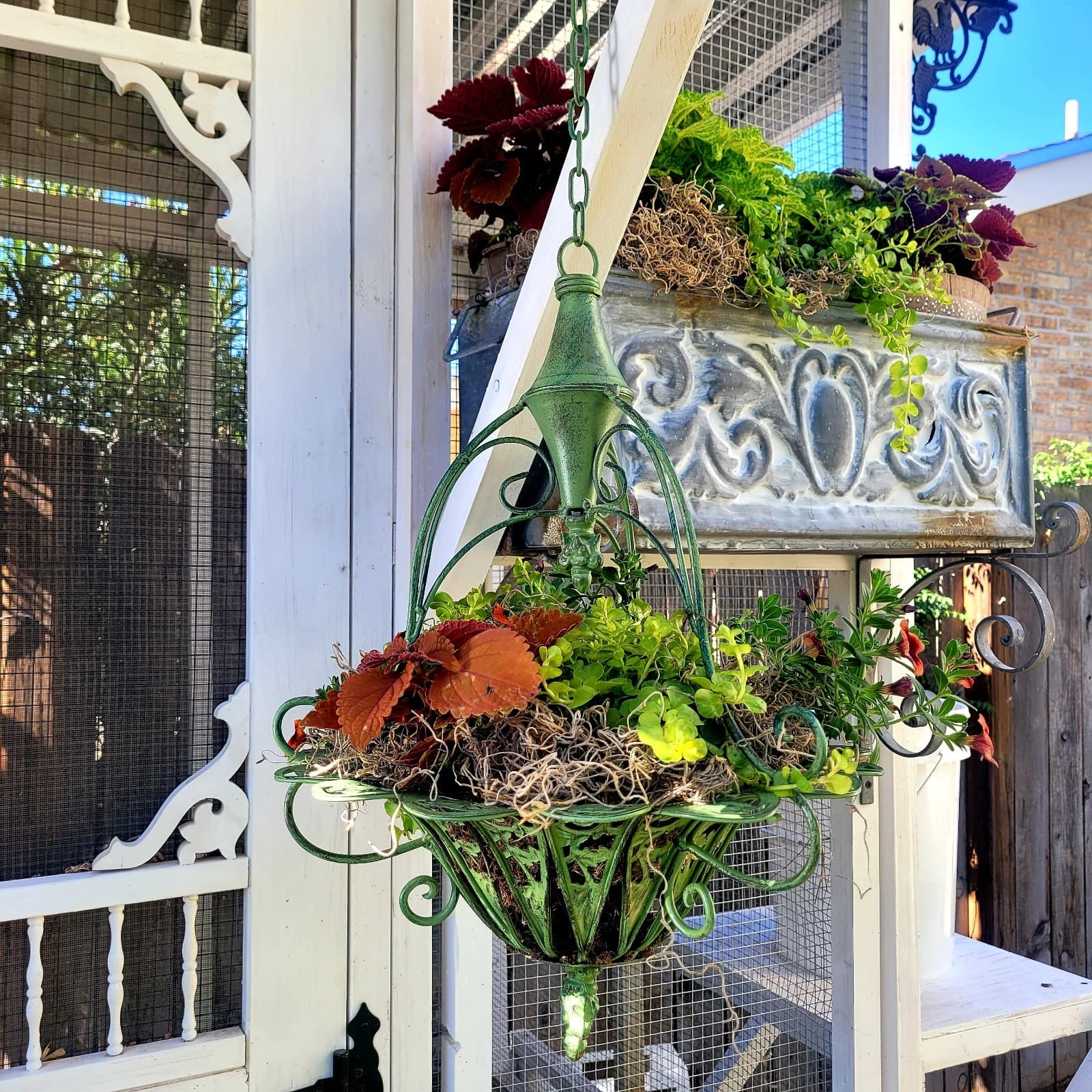 Hanging Wrought Iron Flower Planter Basket Green 16" 4