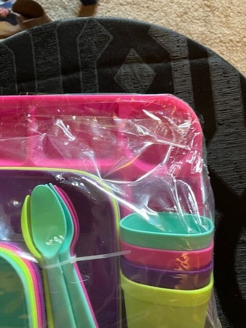 Your Zone Pinks 24-Piece Kids Dinnerware Set -NEW open box 3