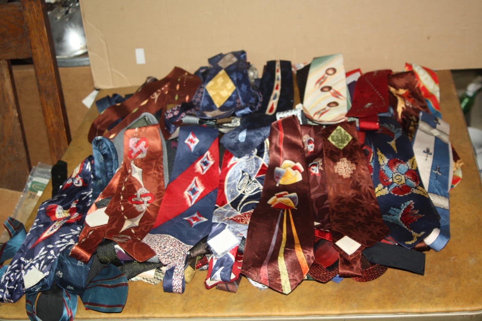 Big Lot of 114 Vintage 1940's -50's-60's Men’s Neck Ties- Silk - Acetate- Rayon 2
