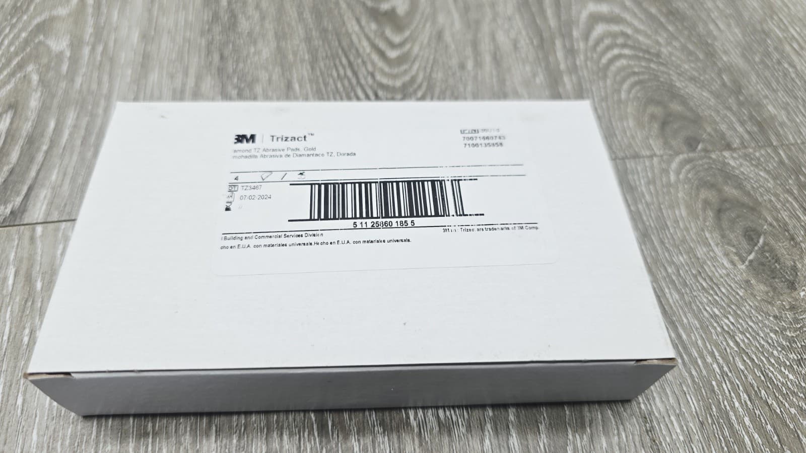 3M Floor Pads3M Trizact Diamond TZ Abrasive Floor Pad, Gold, (86018) 4 PIECES  6