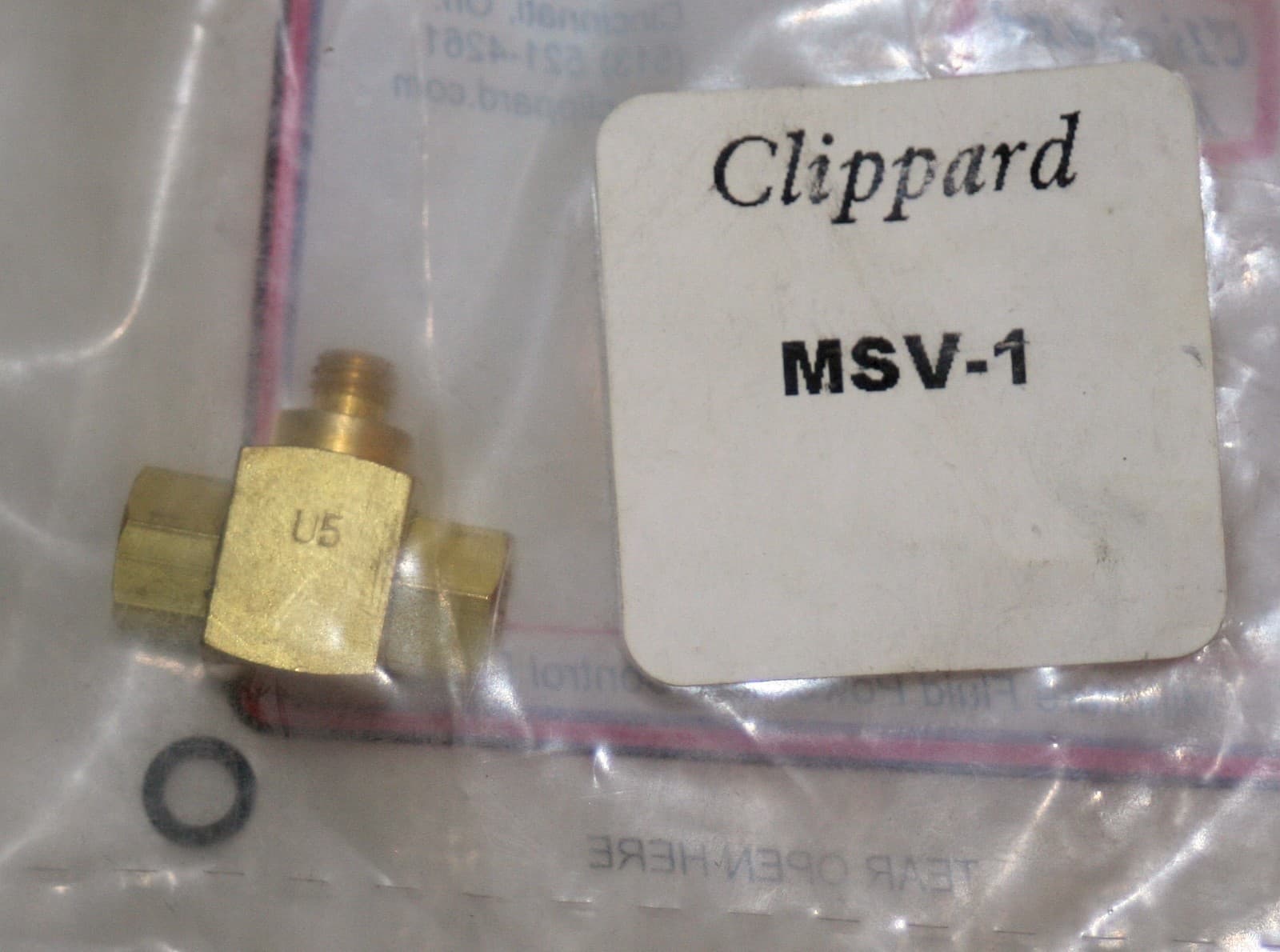 Clippard Minimatic MSV-1  Directional Control Shuttle Valve 250 Psi 10-32 Thread 3