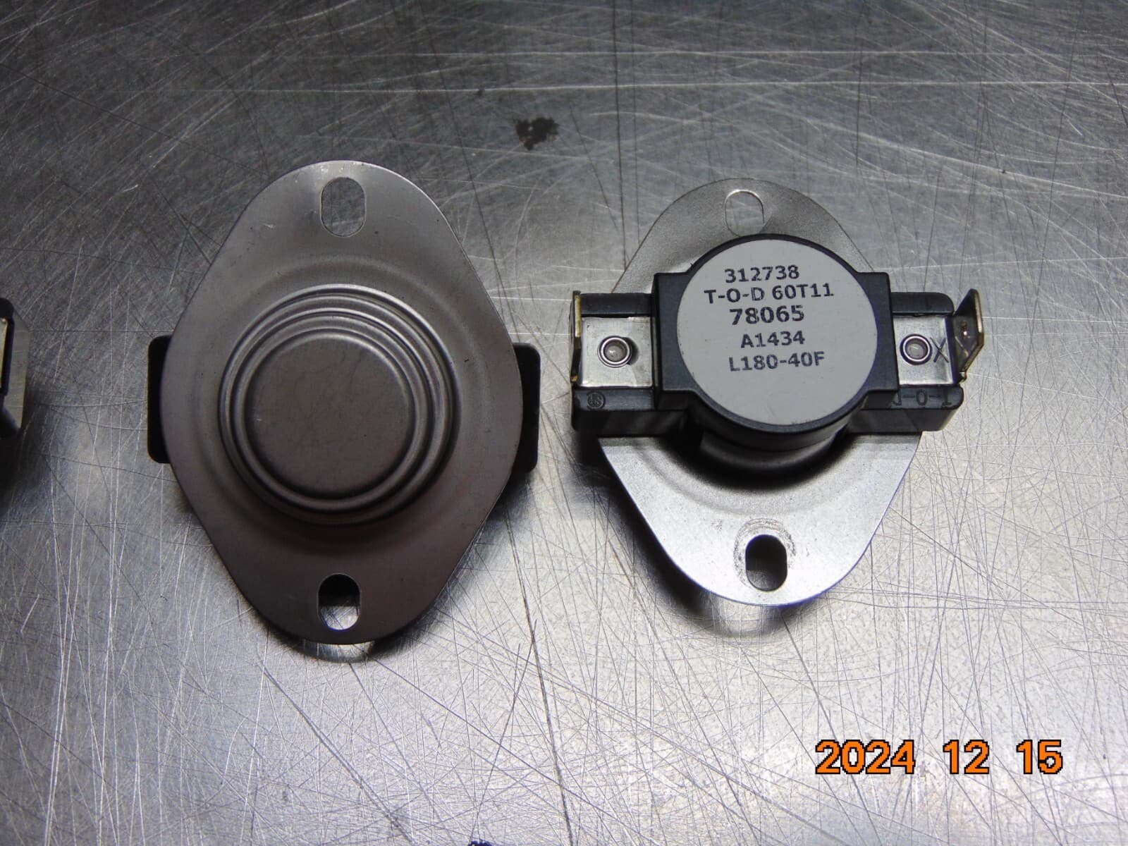 (1) T-O-D 60T11 F180-40F THERMAL LIMIT SWITCH *REMOVED FROM DAMAGED COZY UNIT*