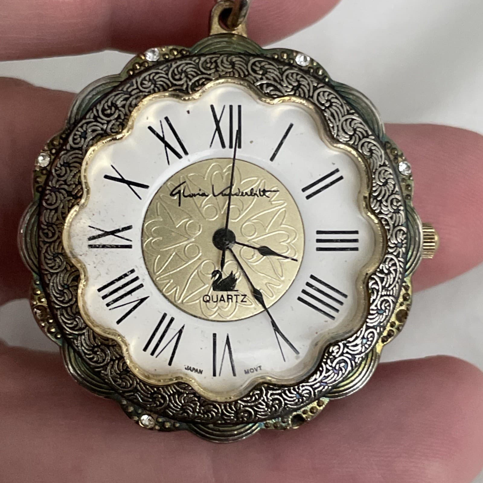 Gloria Vanderbilt Pendant Necklace Watch Vintage New Battery Installed 28” Chain 6