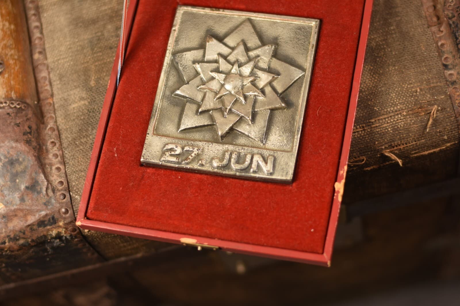 Yugoslavia Rare plaque 27 jun medal Jugoslavia 6