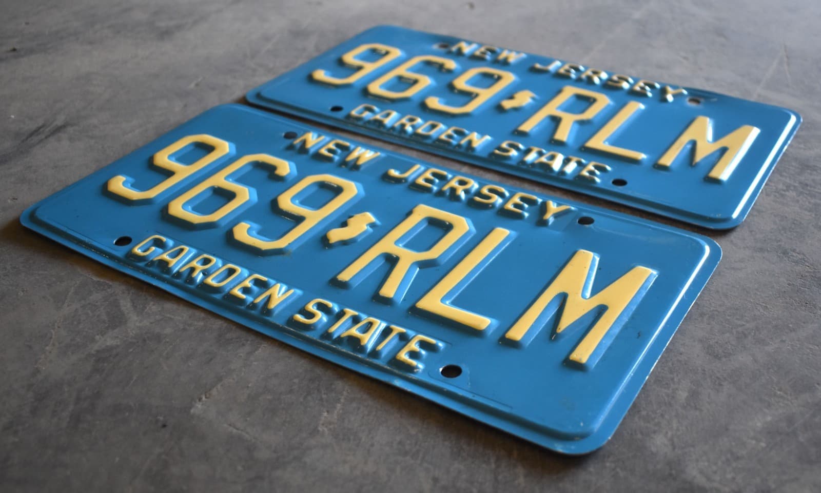 1981 NJ New Jersey PAIR of Vintage Buff / Blue License Plates 969-RLM 2