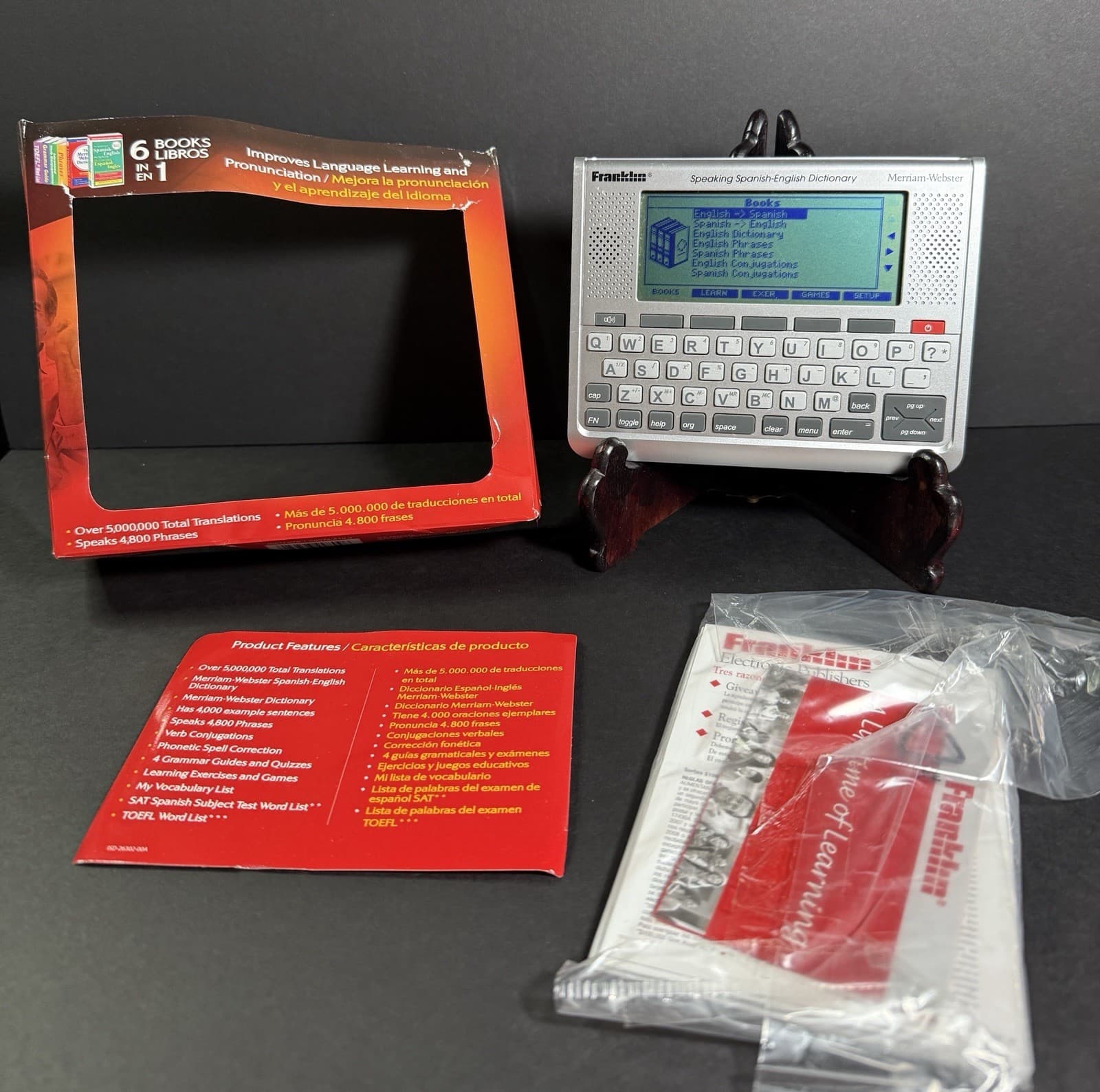 Franklin BES1890 Speaking Spanish English Electronic Dictionary New with No Box