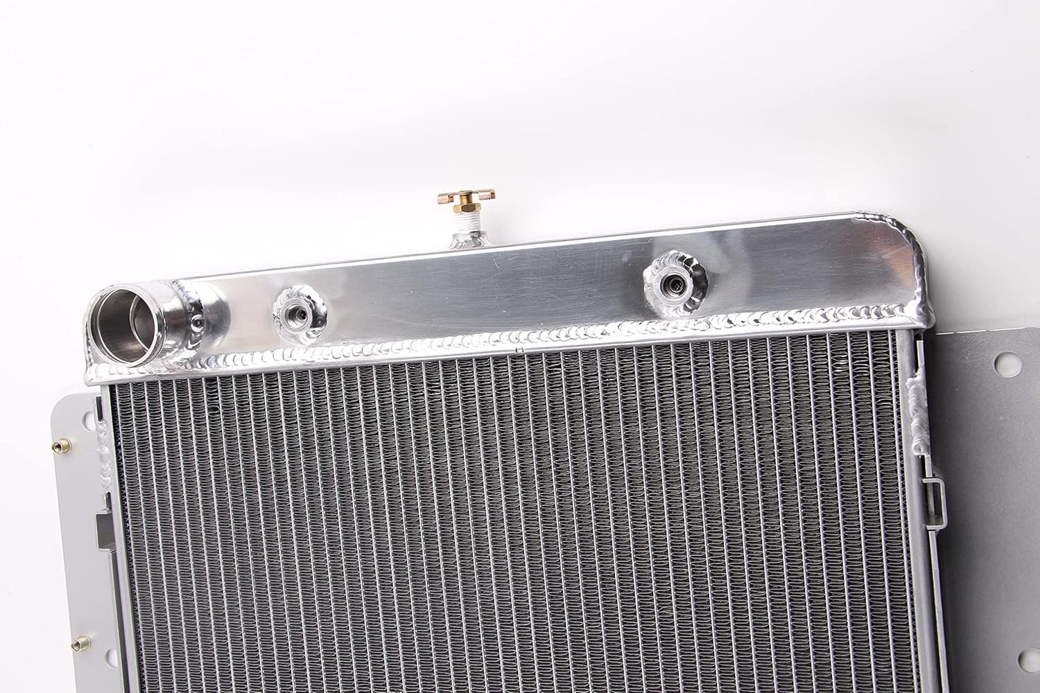 3 Rows Aluminum Radiator For Chevy 1962-1967 II Nova BASE/SS 6CYL V8 63 64 5