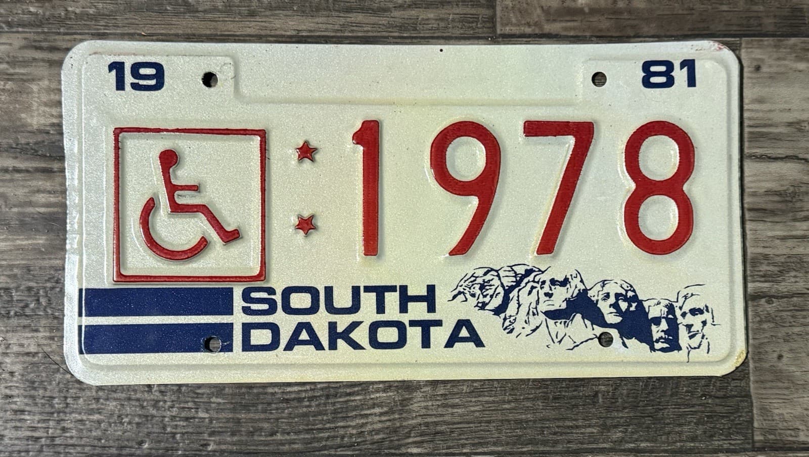 Attention “1978” license plate Collectors- HC- SD Plate-1981 -Great shape!!