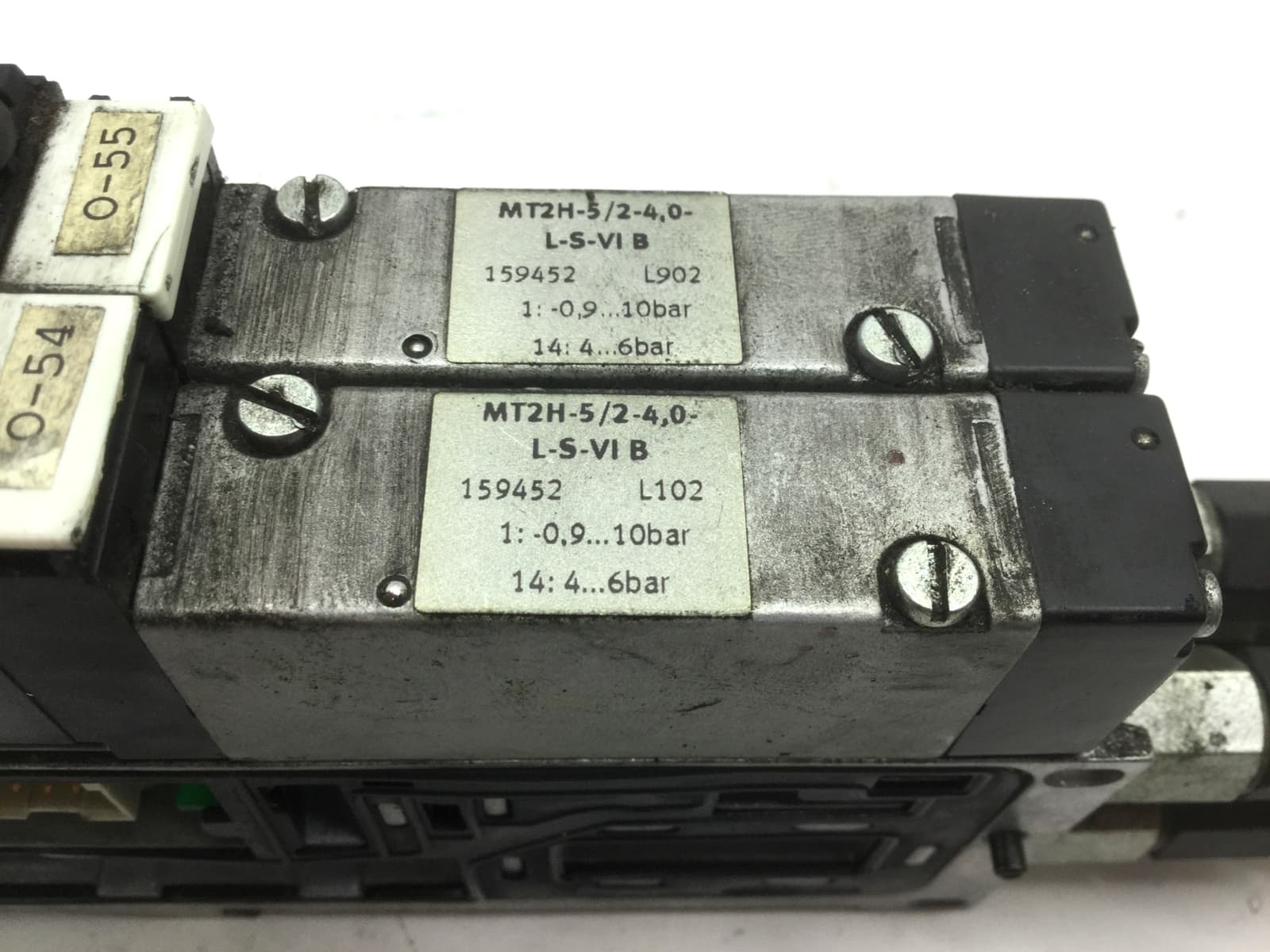 2x Festo MT2H-5/2-4.0-L-S-VI Solenoid Valves On Festo VIGM-03-4.0 Manifold Block 3