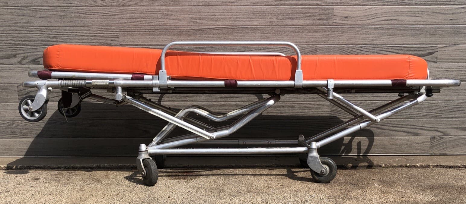 Ferno Ambulance Aluminum Emergency Stretcher Cot Gurney Patient Transport + Pad 4
